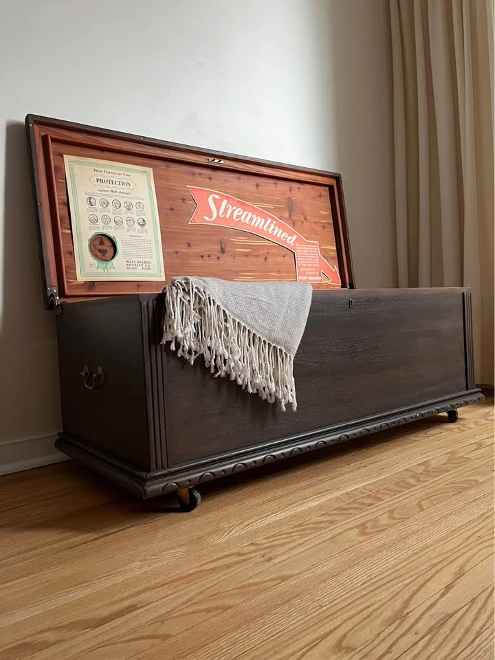 Solid Wood Cedar Lined Bench / Blanket Box - photo 3