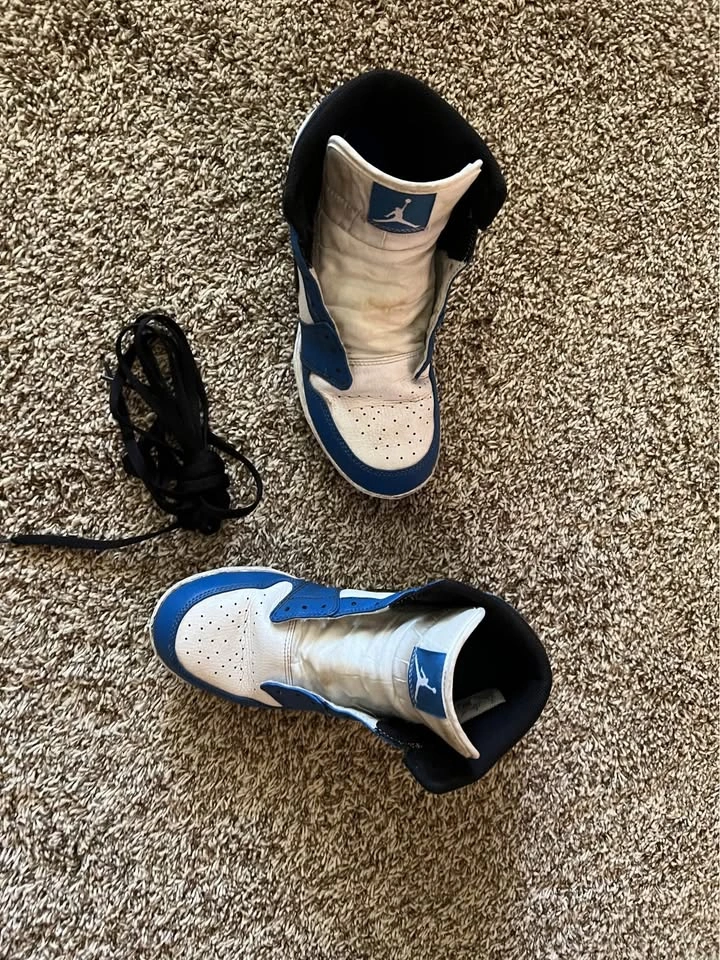 Nike Jordan Football Cleats Men’s Size 8 - photo 2