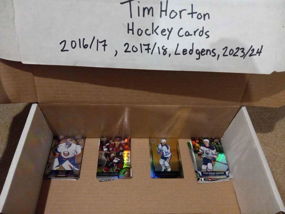 Tim Horton Hockey Cards - photo 2