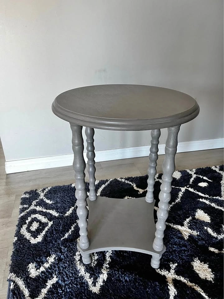 Side table - Grey Painted Wood