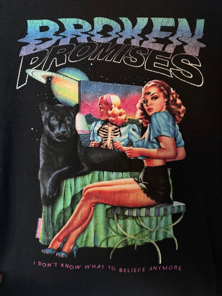 Vintage "Broken Promises" Graphic T - photo 2