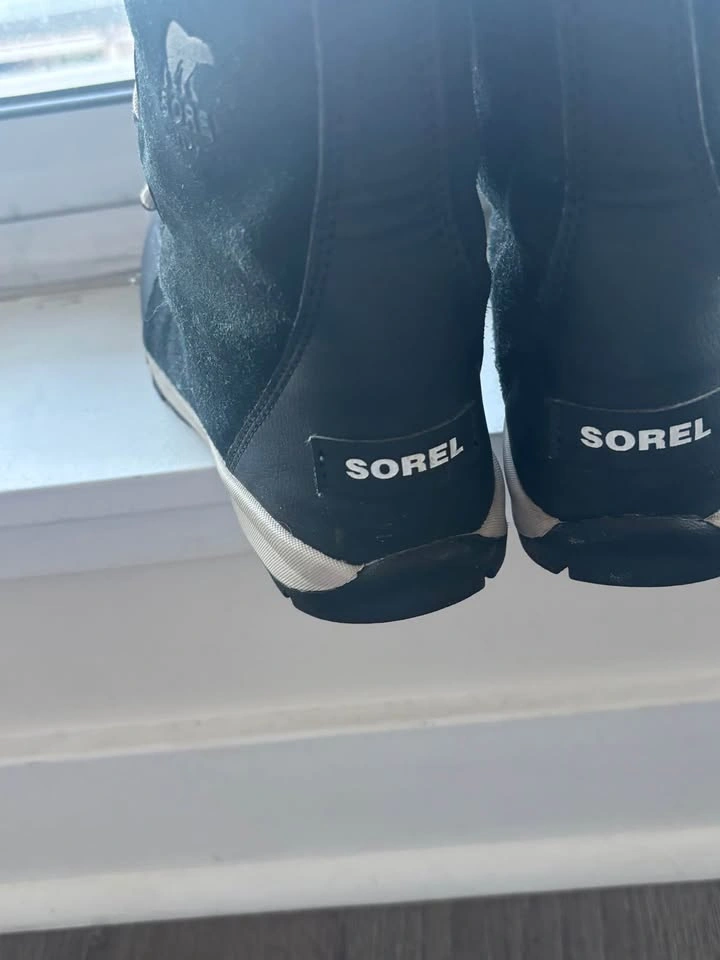 Women’s Sorel Winter Boots - photo 3