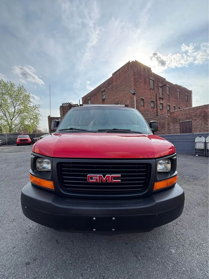 2014 GMC Savana 3500 Cargo Extended Van 3D - photo 2