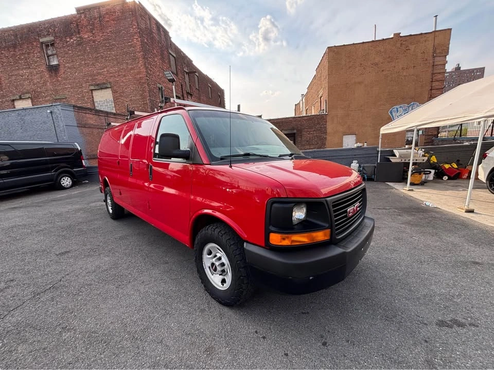2014 GMC Savana 3500 Cargo Extended Van 3D - photo 3