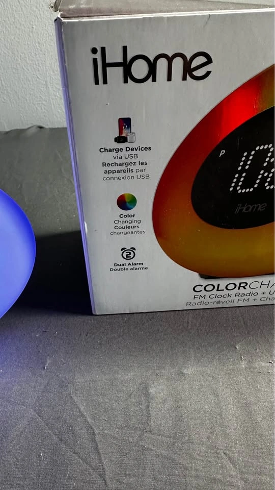 Brand New iHOME COLOR CHANGING FM CLOCK RADIO - photo 4
