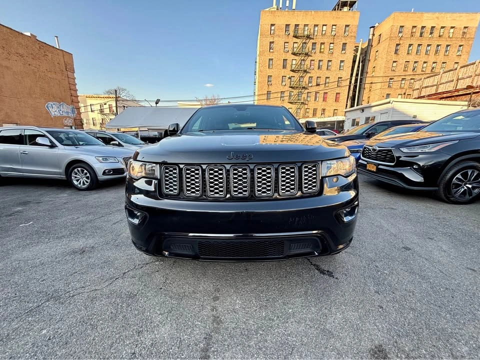 2018 Jeep Grand Cherokee Altitude Sport Utility 4D - photo 2