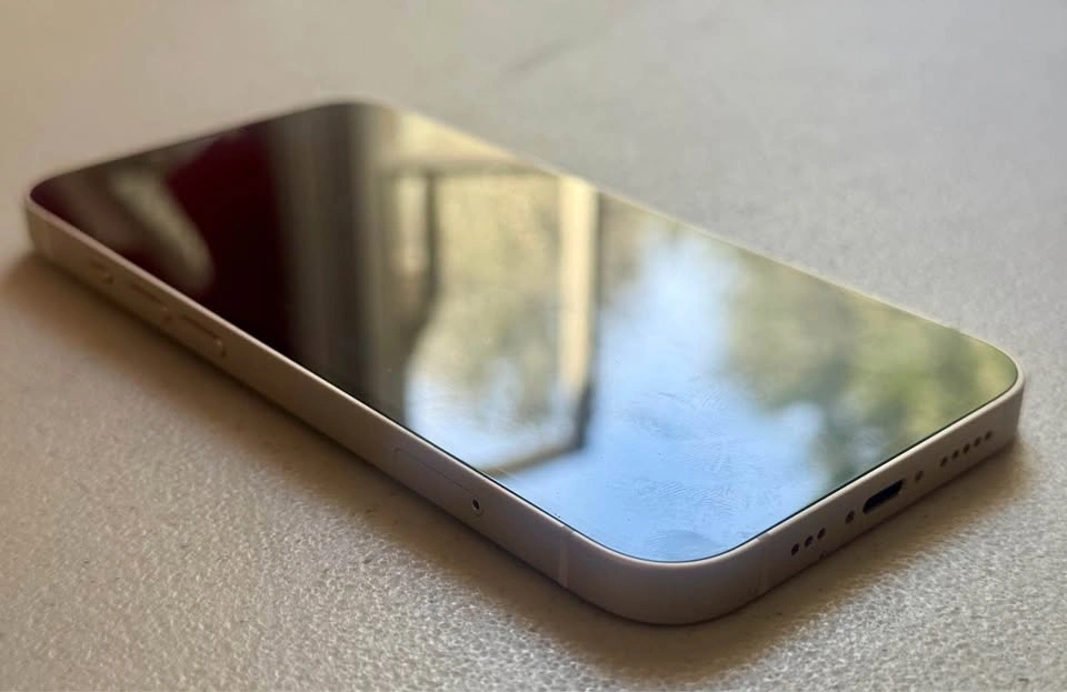 iPhone 13 256GB White | Excellent Condition - photo 5