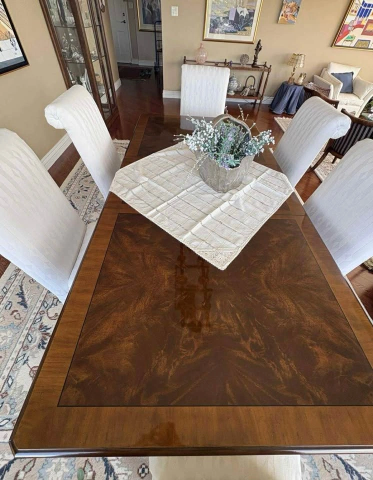 Elegant Drexel Chippendale Mahogany Dining Table - photo 3