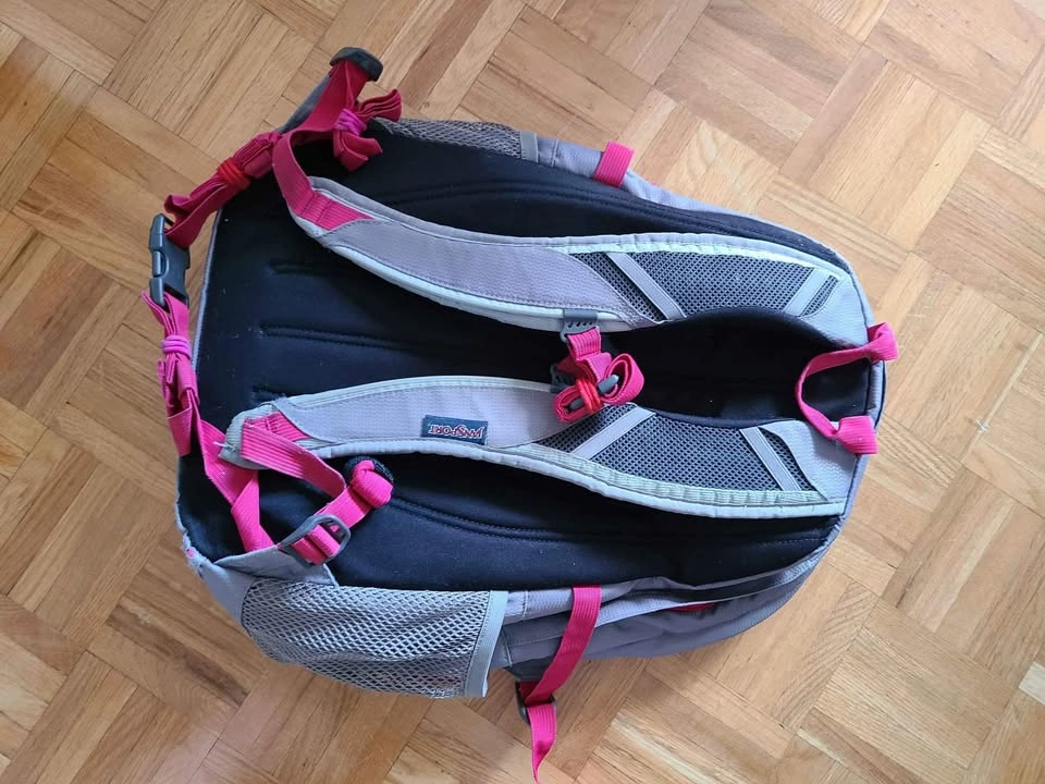 Jansport women's Agrave 32L backpack - photo 3