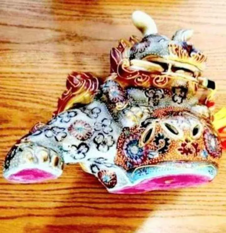 Unique Hand Crafted Chinese Foo Dog Lion Statue image indicator(8)