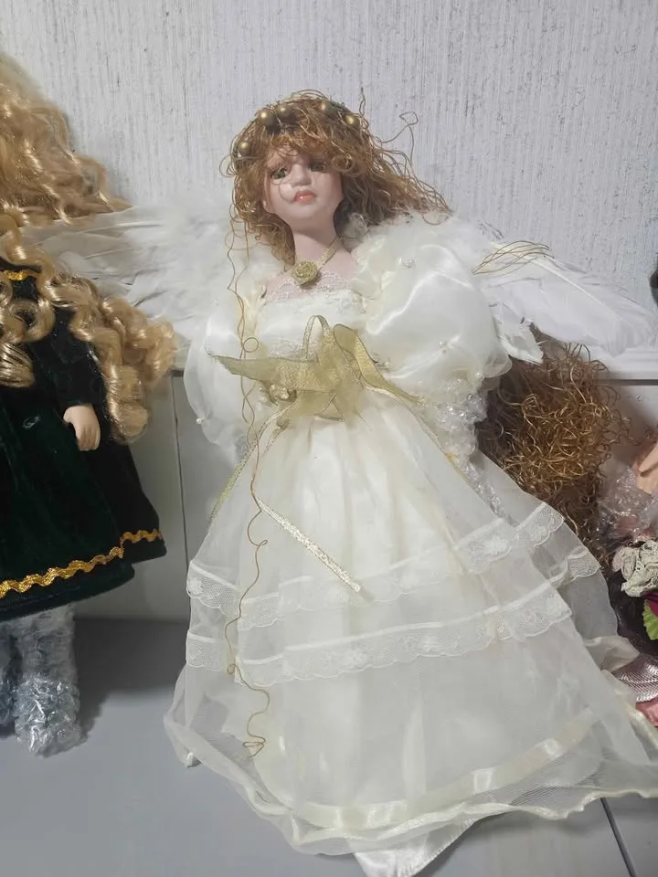 Porcelain Dolls image indicator(4)