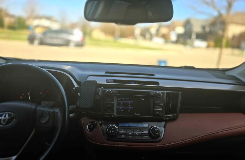 2014 Toyota RAV4 Limited AWD - photo 3