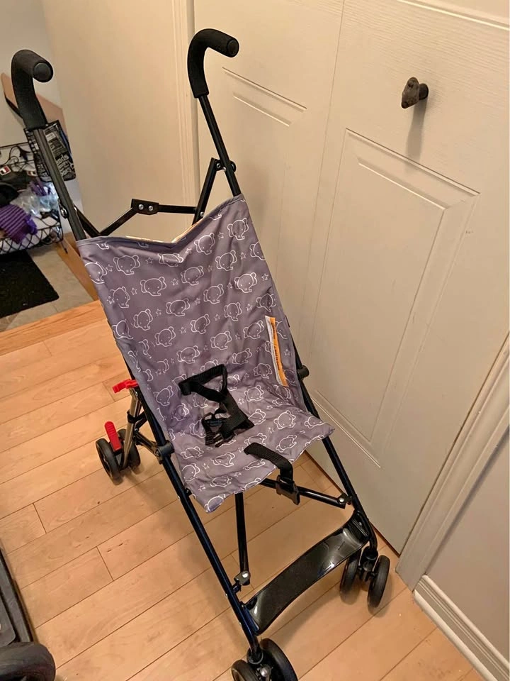 Cute umbrella stroller with elephant and star pattern