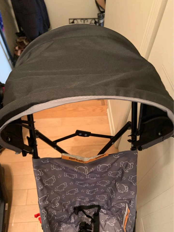 Cute umbrella stroller with elephant and star pattern - photo 2