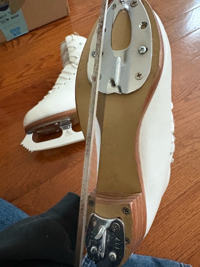 Jackson Freestyle Figure Skates - Women’s Size 7 Narrow (7N) - photo 3