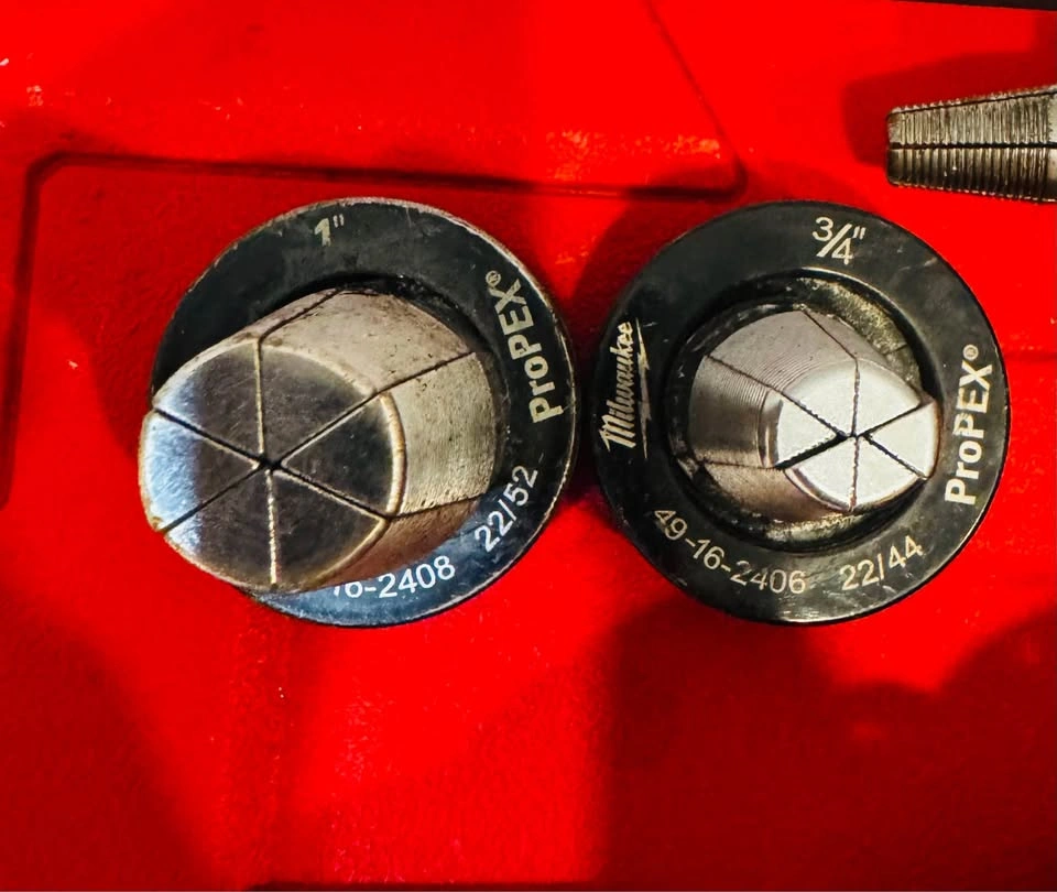 Milwaukee M12 ProPEX Expansion Tool Kit - photo 2