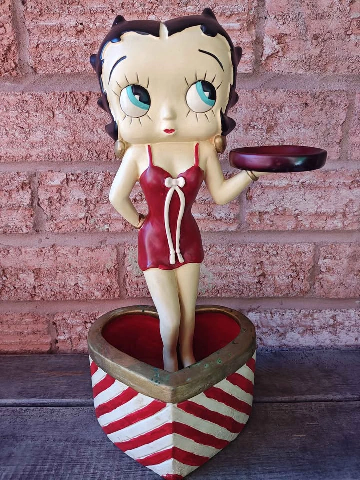 Rare Betty Boop in Heart Box Vintage Mirror Butler