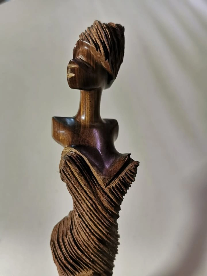 Art Display Figurine - photo 2