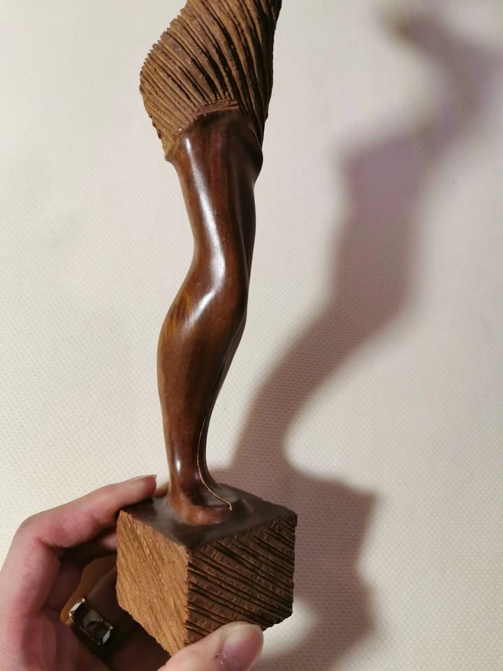 Art Display Figurine - photo 3