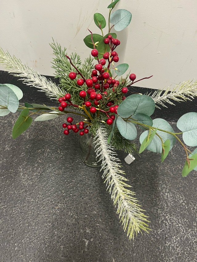 New Christmas Floral Arrangement - photo 5