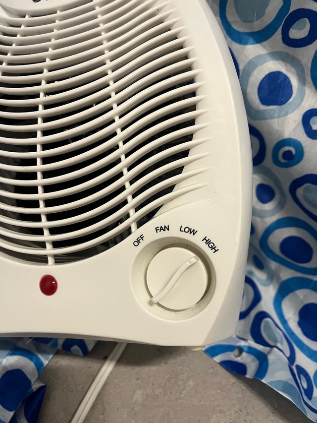 Comfort Zone Fan Heater - photo 2