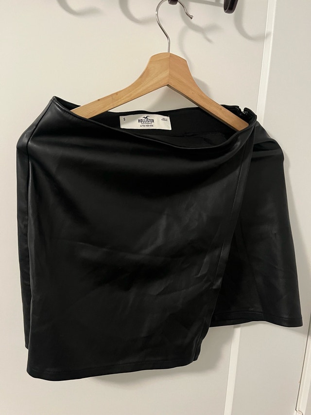 Hollister Skirt - Black Faux-Leather - Size Small