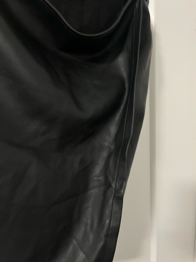 Hollister Skirt - Black Faux-Leather - Size Small - photo 2