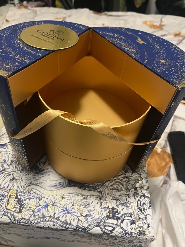 Godiva Box