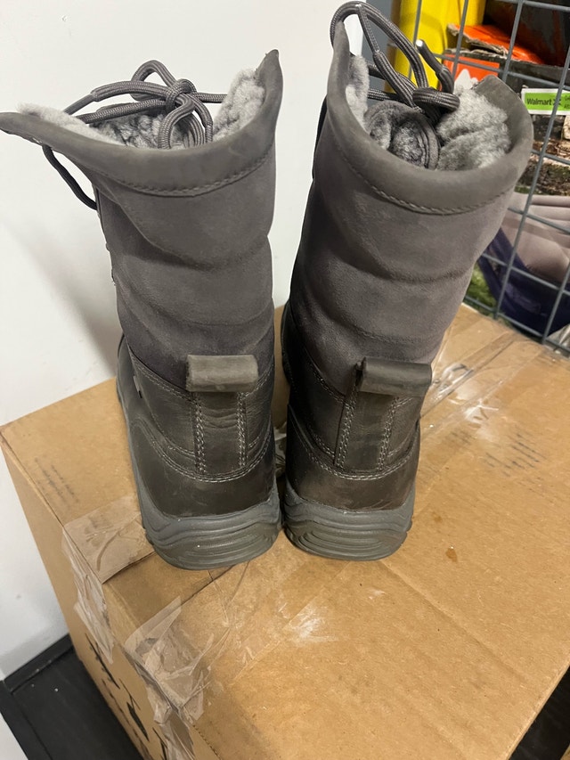 Ugg Waterproof Boots - photo 5