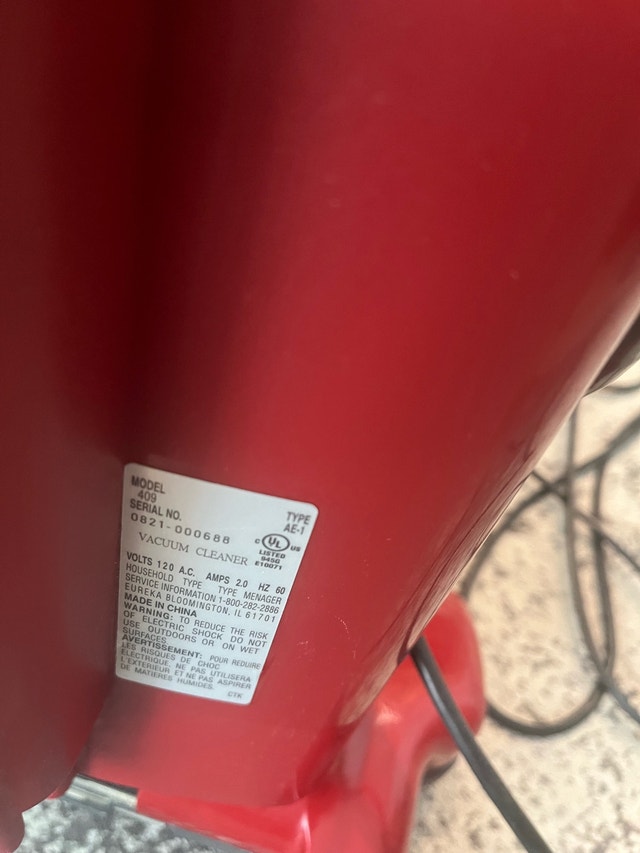 Eureka Wide Track Superlite Vacuum Cleaner - photo 4