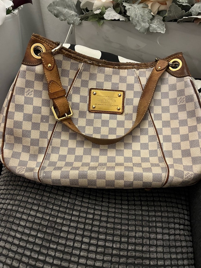 Louis Vuitton Handbag