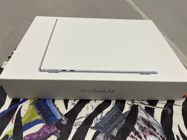 Empty Box MacBook Air