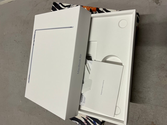 Empty Box MacBook Air - photo 4
