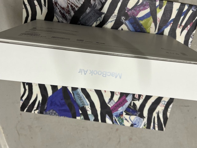 Empty Box MacBook Air - photo 5