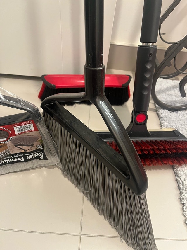 Kodiak Premium Angle Broom & Dustpan Set - photo 3