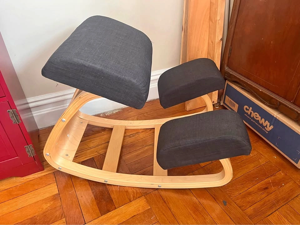 Ergonomic Kneeling Chair