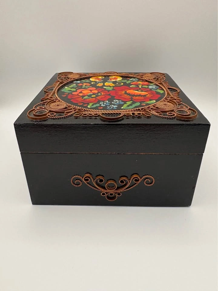 Vintage Ukrainian Wooden Jewelry Box - Hand Painted Floral Folk - photo 3