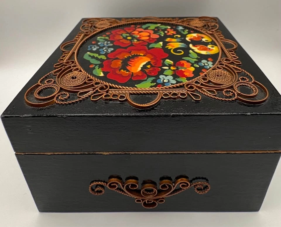 Vintage Ukrainian Wooden Jewelry Box - Hand Painted Floral Folk - photo 5