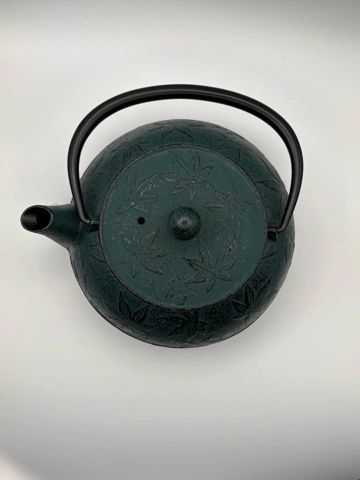 Vintage Japanese Cast Iron Teapot – Maple Leaf Design - photo 3