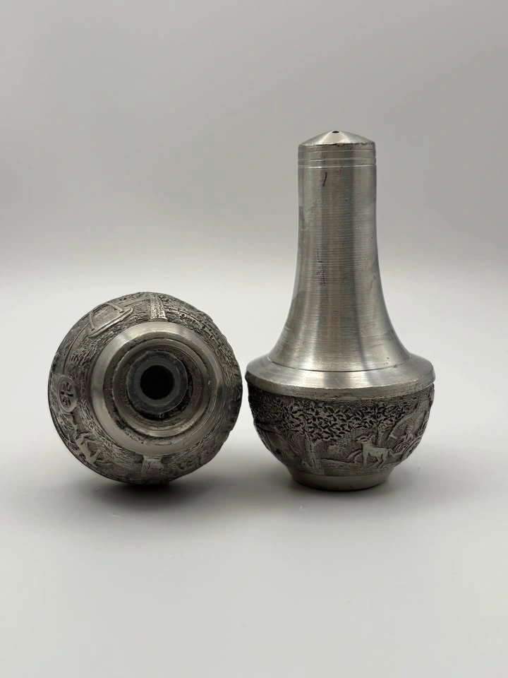 Vintage Metal Salt & Pepper Shaker Set – Embossed Scenic Design - photo 4