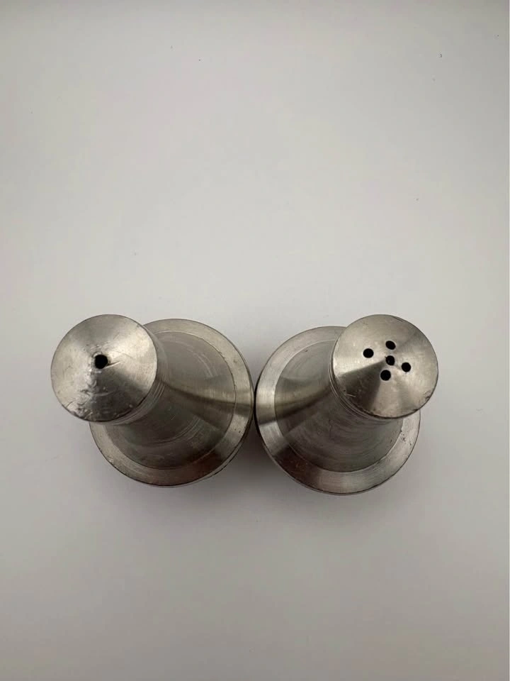 Vintage Metal Salt & Pepper Shaker Set – Embossed Scenic Design - photo 5