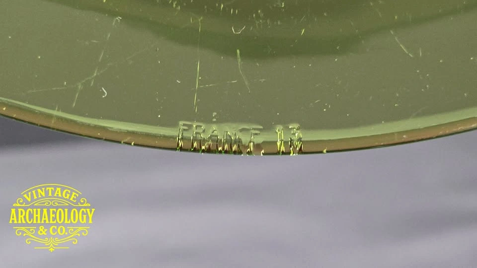 SET OF FOUR LIME GREEN TEMPERED GLASS PLATE - photo 2