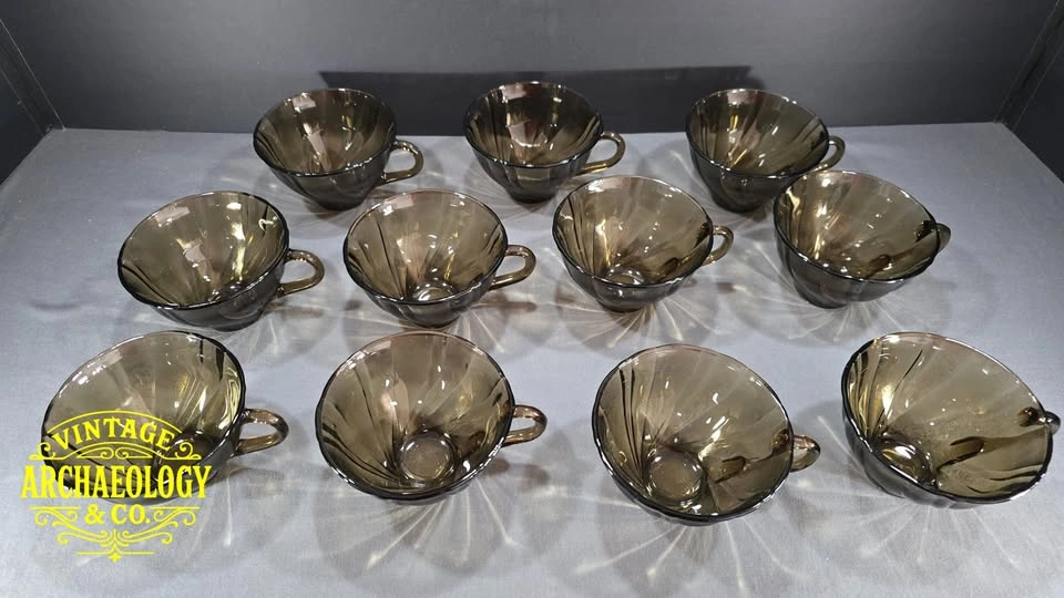 VINTAGE SMOKED GLASS COFFEE CUP, SAUCER, TUMBLER AND BOWL SET - photo 3