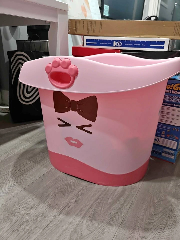 Kids bathtub