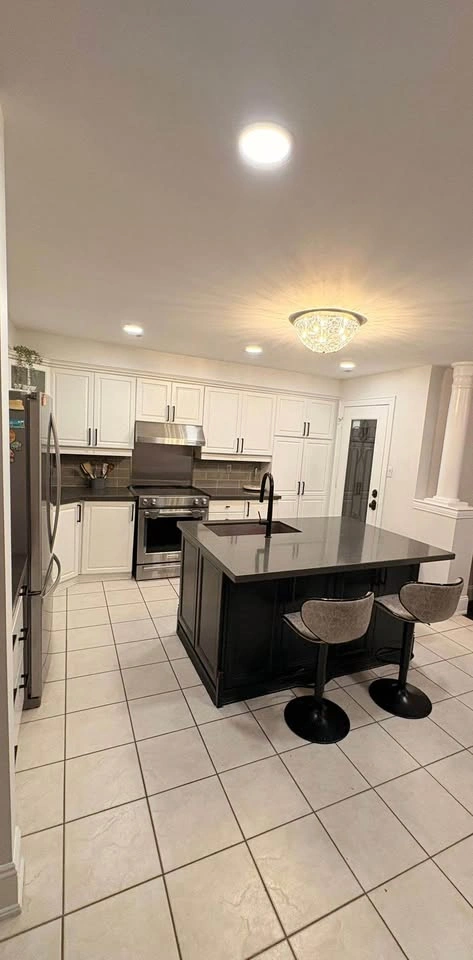 3 Beds 3 Baths - House - photo 4