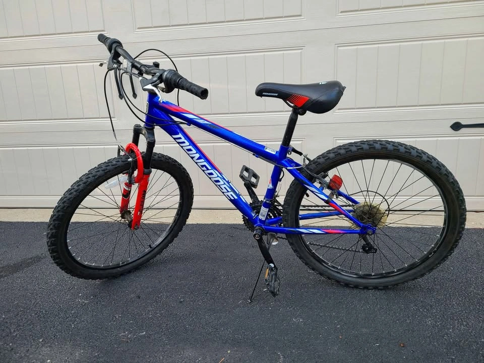 21 Speed Mongoose Mountain Bike - photo 5
