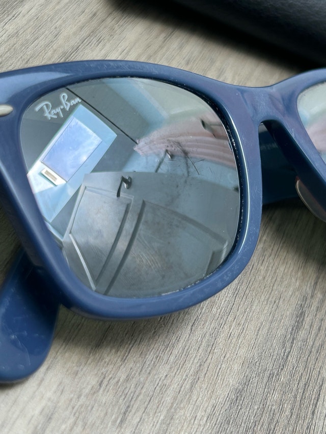 Ray-Ban Wayfarer Sunglasses - photo 2