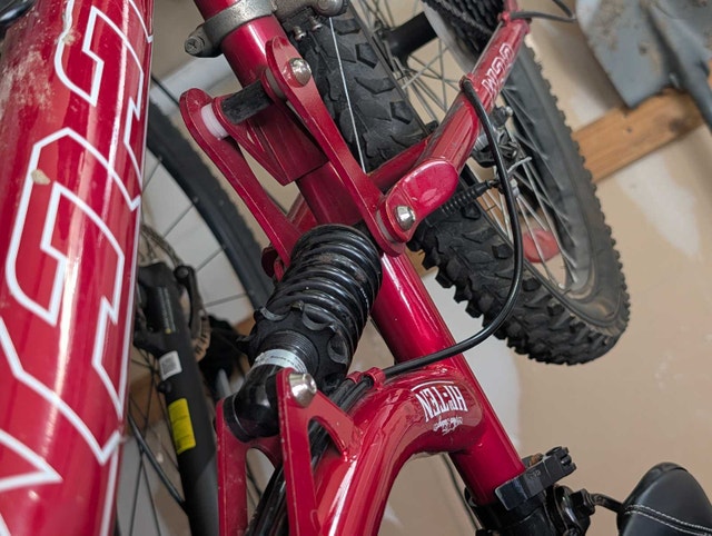 24" CCM Youth Bike - 21 Speed - photo 5
