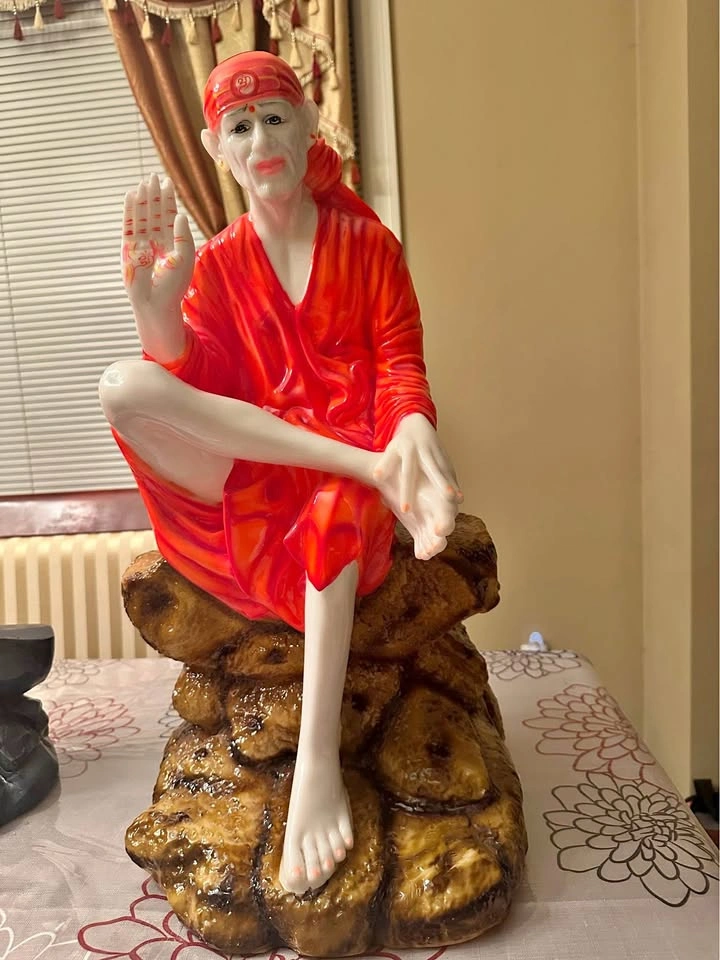Sai Baba Statue