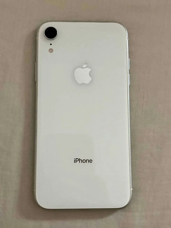 Iphone Xr - 64GB thumbnail
